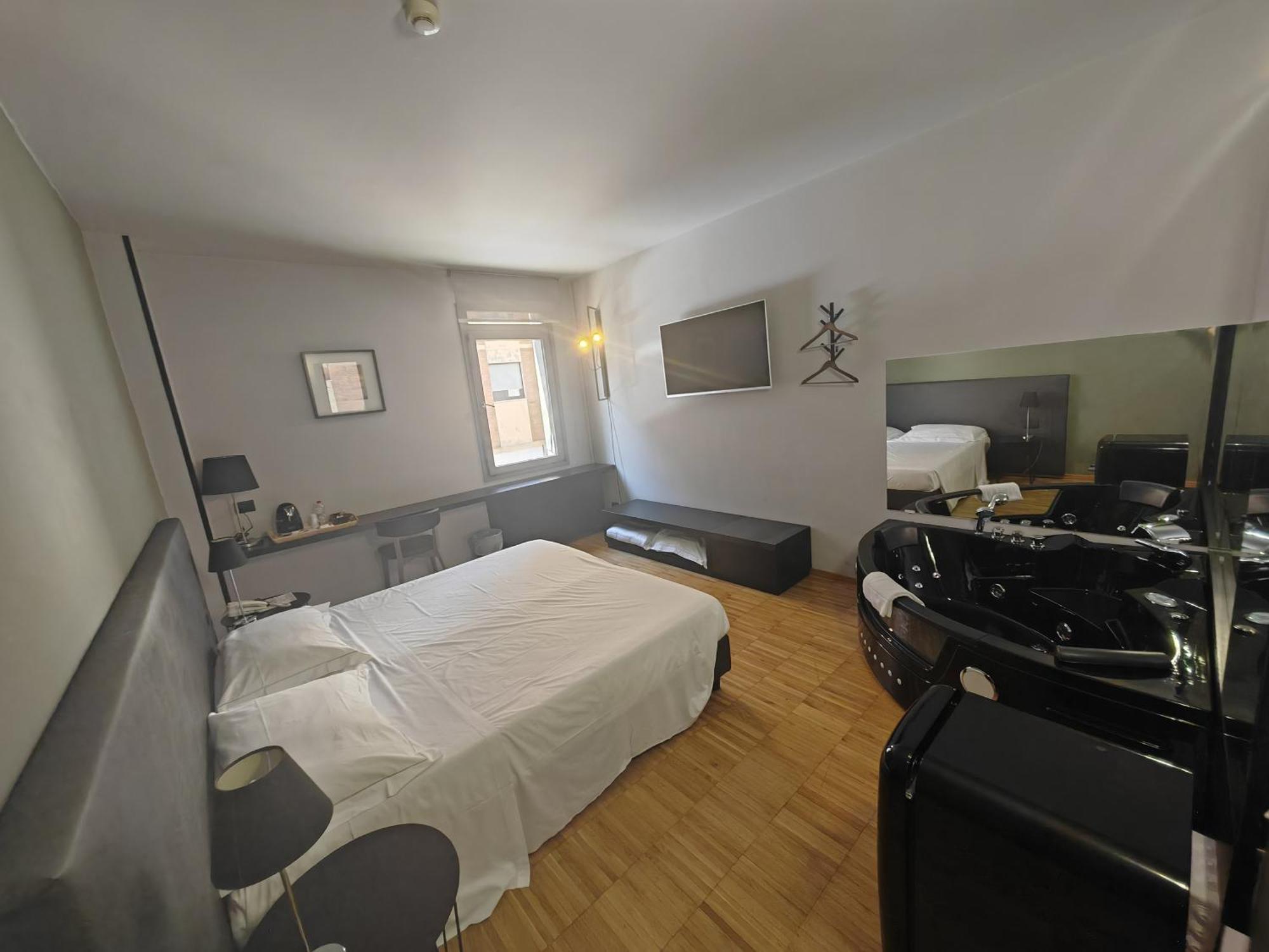 Hotel Duomo Carpi Esterno foto