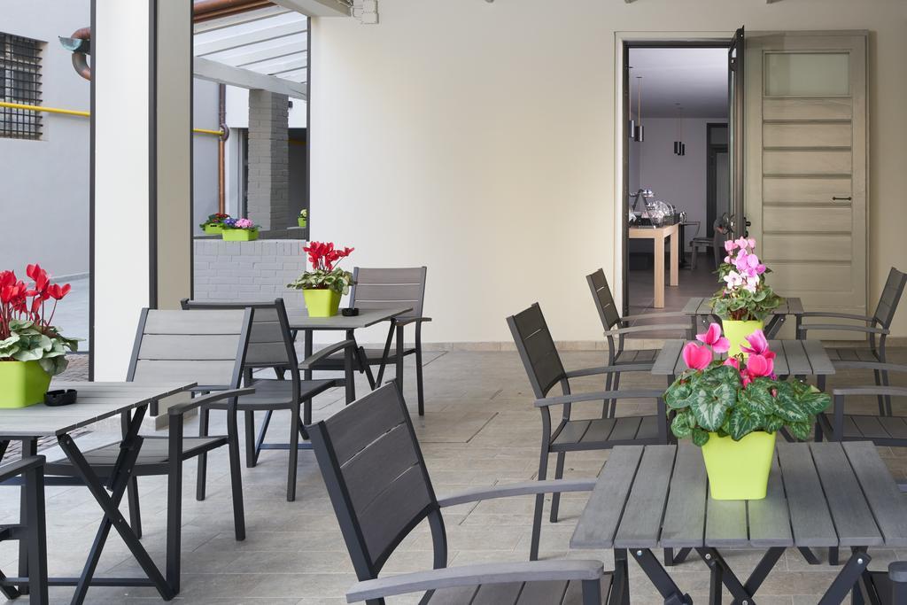 Hotel Duomo Carpi Esterno foto